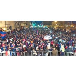 Gran caravana por los 108 años