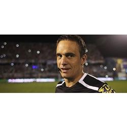 Patricio Loustau, el pito en Avellaneda