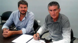 El regalo de cumpleaños para el Patón fue su firma