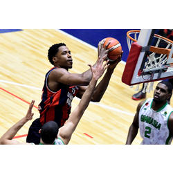 Otra noche arrasadora del Básquet