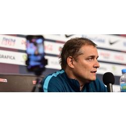 Diego Aguirre: "Si viene alguno, va a tener que jugar mucho para sacar lugares"