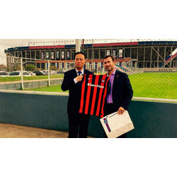 China mira para Boedo