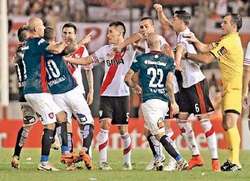 Fea imagen en el Monumental